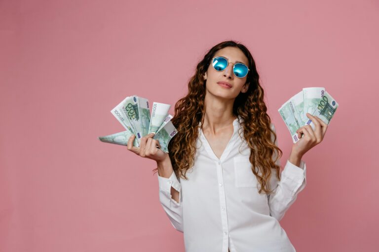 Financial Empowerment of Women: Why It’s Time to Take Charge of Your Money in 2025